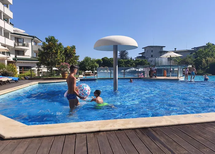 Emerald Wellness & Station touristique Ravda